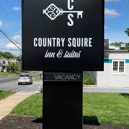 Country Squire Inn And Suites New Holland エクステリア 写真