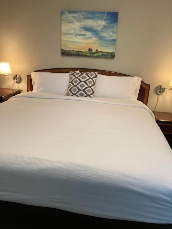 Country Squire Inn And Suites New Holland エクステリア 写真